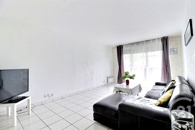 Appartement F3 à vendre - 3 pièces - 57.0 m2 - LIVRY GARGAN - 93 - ILE-DE-FRANCE - Century 21 Ricard Immobilier