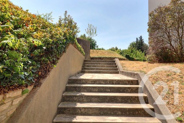 Afficher la photo en grand Appartement F3 à vendre - 3 pièces - 65.0 m2 - LES LILAS - 93 - ILE-DE-FRANCE - Century 21 Ricard Immobilier