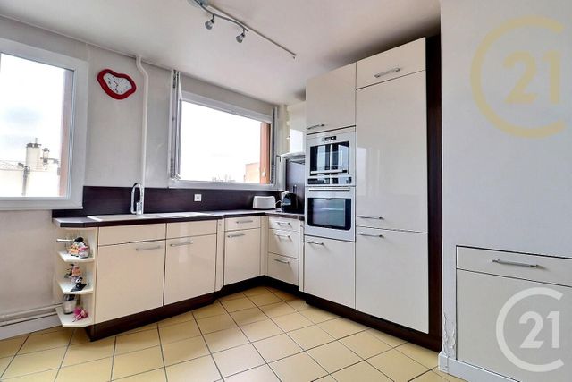 Appartement F2 à vendre - 2 pièces - 44.5 m2 - LES LILAS - 93 - ILE-DE-FRANCE - Century 21 Ricard Immobilier