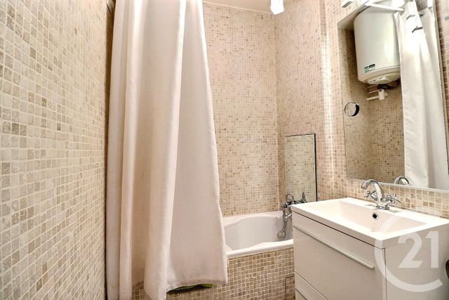 Afficher la photo en grand Appartement F2 à vendre - 2 pièces - 26.02 m2 - LES LILAS - 93 - ILE-DE-FRANCE - Century 21 Ricard Immobilier