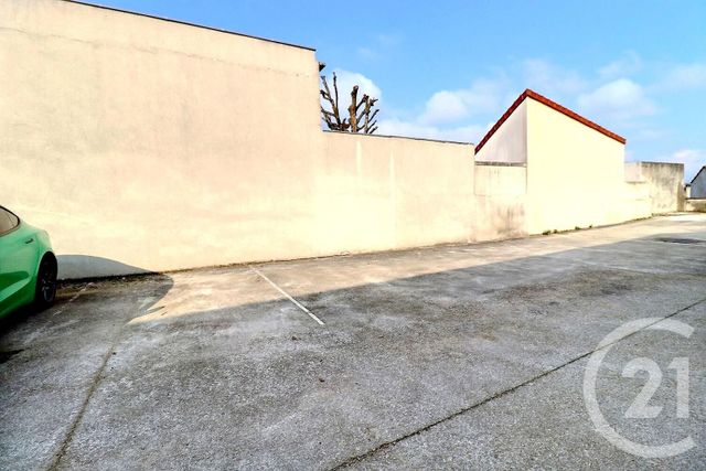 Afficher la photo en grand Appartement à vendre - 3 pièces - 65.0 m2 - LES LILAS - 93 - ILE-DE-FRANCE - Century 21 Ricard Immobilier