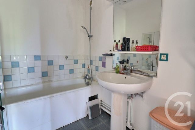 Afficher la photo en grand Appartement à vendre - 4 pièces - 87.74 m2 - BAGNOLET - 93 - ILE-DE-FRANCE - Century 21 Ricard Immobilier