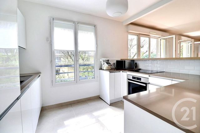 Appartement F4 à vendre - 5 pièces - 99.02 m2 - LES LILAS - 93 - ILE-DE-FRANCE - Century 21 Ricard Immobilier