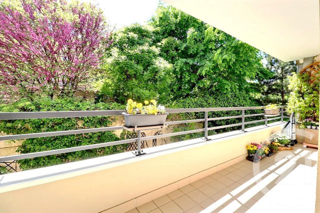 Appartement F4 à vendre - 5 pièces - 99.02 m2 - LES LILAS - 93 - ILE-DE-FRANCE - Century 21 Ricard Immobilier