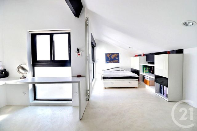 Afficher la photo en grand Appartement F4 à vendre - 4 pièces - 116.0 m2 - LES LILAS - 93 - ILE-DE-FRANCE - Century 21 Ricard Immobilier