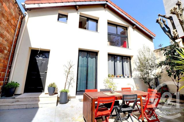 Afficher la photo en grand Appartement F4 à vendre - 4 pièces - 116.0 m2 - LES LILAS - 93 - ILE-DE-FRANCE - Century 21 Ricard Immobilier