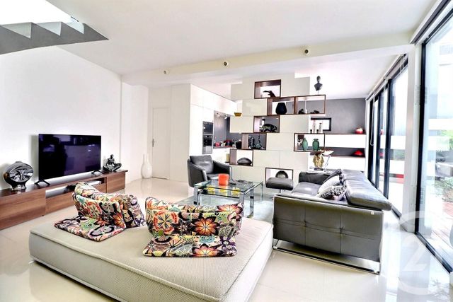 Afficher la photo en grand Appartement F4 à vendre - 4 pièces - 116.0 m2 - LES LILAS - 93 - ILE-DE-FRANCE - Century 21 Ricard Immobilier