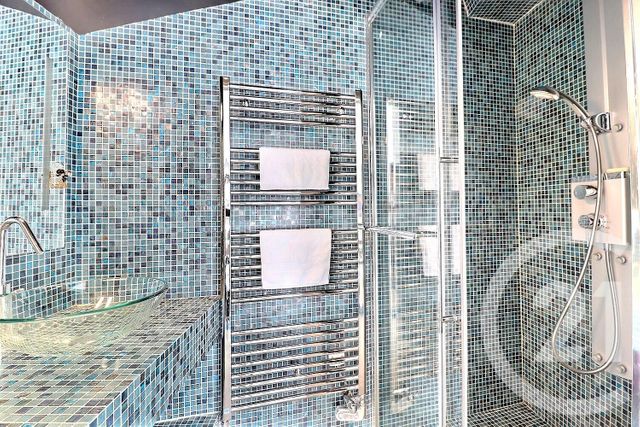 Afficher la photo en grand Appartement F4 à vendre - 4 pièces - 116.0 m2 - LES LILAS - 93 - ILE-DE-FRANCE - Century 21 Ricard Immobilier