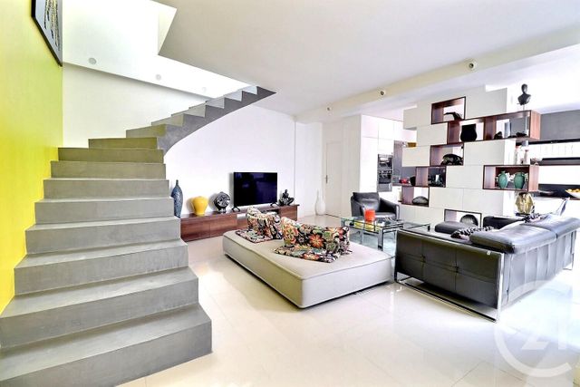 Afficher la photo en grand Appartement F4 à vendre - 4 pièces - 116.0 m2 - LES LILAS - 93 - ILE-DE-FRANCE - Century 21 Ricard Immobilier