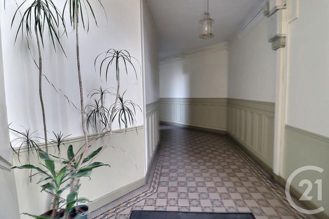 Appartement à vendre - 2 pièces - 42.0 m2 - BAGNOLET - 93 - ILE-DE-FRANCE - Century 21 Ricard Immobilier