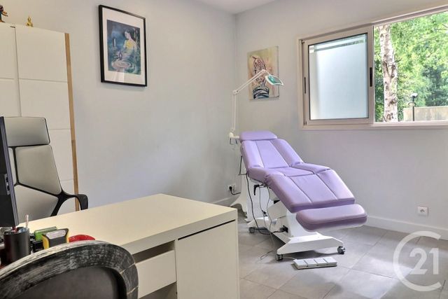 Appartement à vendre - 6 pièces - 122.0 m2 - LES LILAS - 93 - ILE-DE-FRANCE - Century 21 Ricard Immobilier