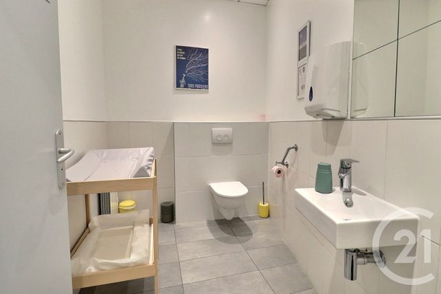 Appartement à vendre - 6 pièces - 122.0 m2 - LES LILAS - 93 - ILE-DE-FRANCE - Century 21 Ricard Immobilier