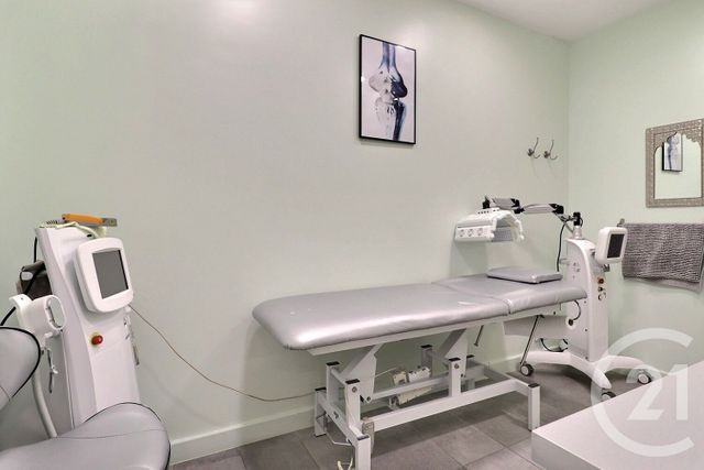 Appartement à vendre - 6 pièces - 122.0 m2 - LES LILAS - 93 - ILE-DE-FRANCE - Century 21 Ricard Immobilier