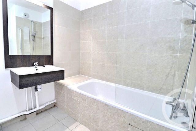 Afficher la photo en grand Appartement F3 à vendre - 3 pièces - 60.0 m2 - ROMAINVILLE - 93 - ILE-DE-FRANCE - Century 21 Ricard Immobilier