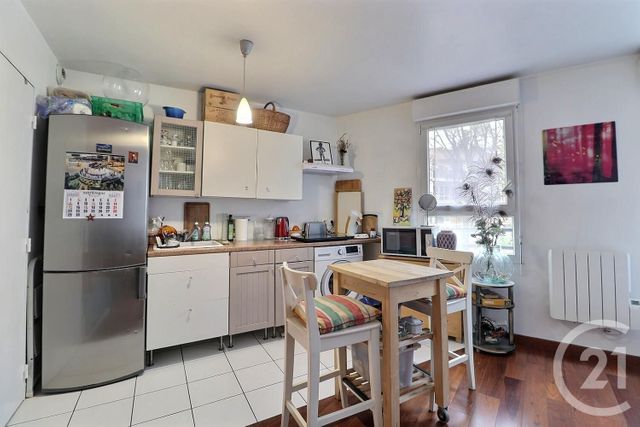 Appartement Studio à vendre - 1 pièce - 29.0 m2 - LES LILAS - 93 - ILE-DE-FRANCE - Century 21 Ricard Immobilier