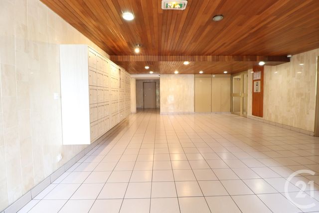 Appartement F4 à vendre - 4 pièces - 85.61 m2 - LES LILAS - 93 - ILE-DE-FRANCE - Century 21 Ricard Immobilier