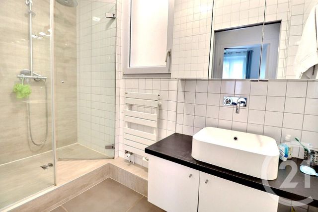 Appartement à vendre - 5 pièces - 98.41 m2 - LES LILAS - 93 - ILE-DE-FRANCE - Century 21 Ricard Immobilier
