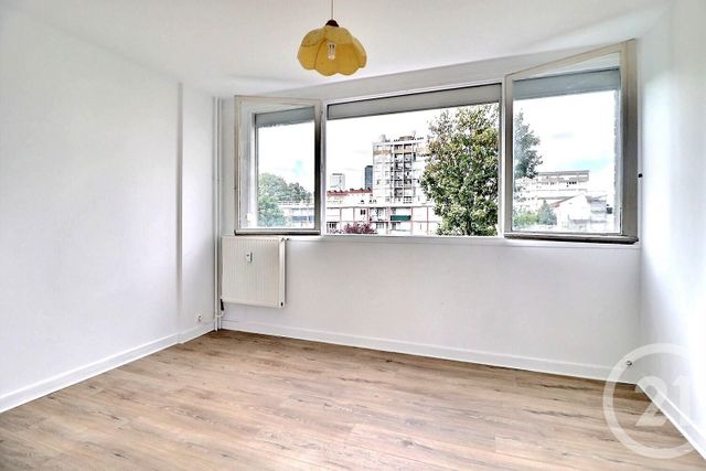 Afficher la photo en grand Appartement F4 à vendre - 4 pièces - 78.0 m2 - MONTREUIL - 93 - ILE-DE-FRANCE - Century 21 Ricard Immobilier