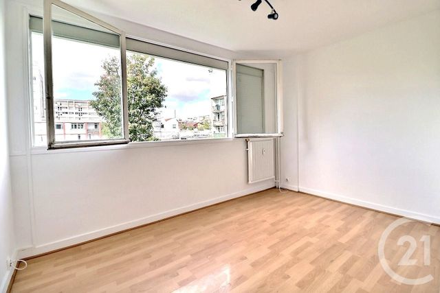 Afficher la photo en grand Appartement F4 à vendre - 4 pièces - 78.0 m2 - MONTREUIL - 93 - ILE-DE-FRANCE - Century 21 Ricard Immobilier