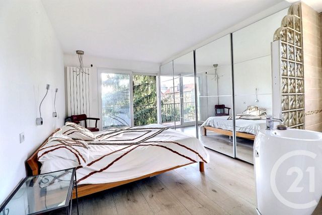 Appartement F4 à vendre - 4 pièces - 113.0 m2 - NOISY LE SEC - 93 - ILE-DE-FRANCE - Century 21 Ricard Immobilier