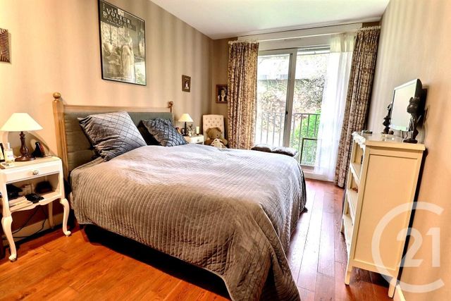 Appartement à vendre - 4 pièces - 87.68 m2 - LES LILAS - 93 - ILE-DE-FRANCE - Century 21 Ricard Immobilier