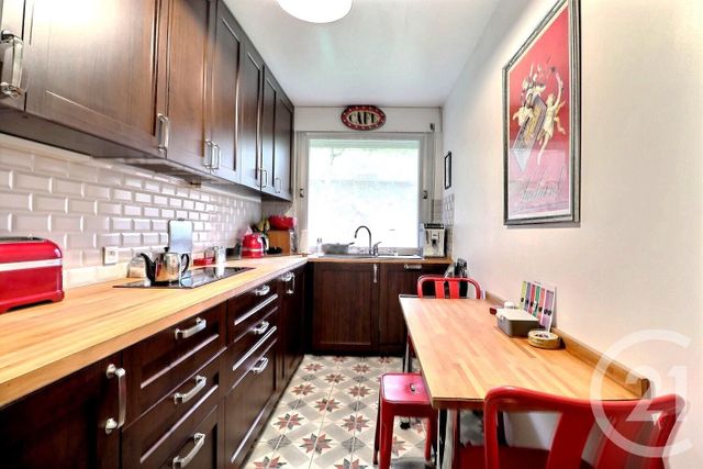 Appartement à vendre - 4 pièces - 87.68 m2 - LES LILAS - 93 - ILE-DE-FRANCE - Century 21 Ricard Immobilier