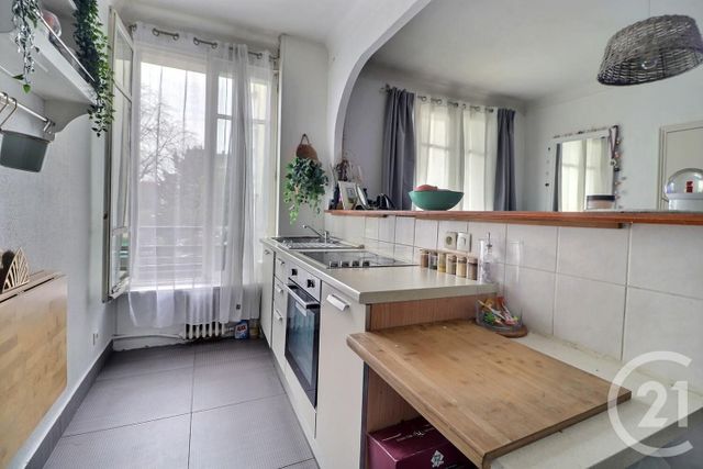 Appartement à vendre - 2 pièces - 44.36 m2 - LES LILAS - 93 - ILE-DE-FRANCE - Century 21 Ricard Immobilier