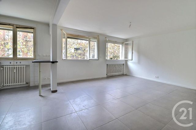 Appartement F2 à vendre - 2 pièces - 50.2 m2 - LES LILAS - 93 - ILE-DE-FRANCE - Century 21 Ricard Immobilier
