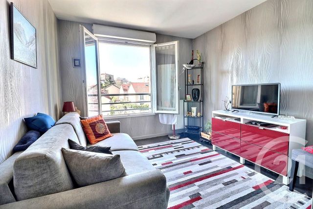 Appartement F4 à vendre - 4 pièces - 80.15 m2 - BAGNOLET - 93 - ILE-DE-FRANCE - Century 21 Ricard Immobilier