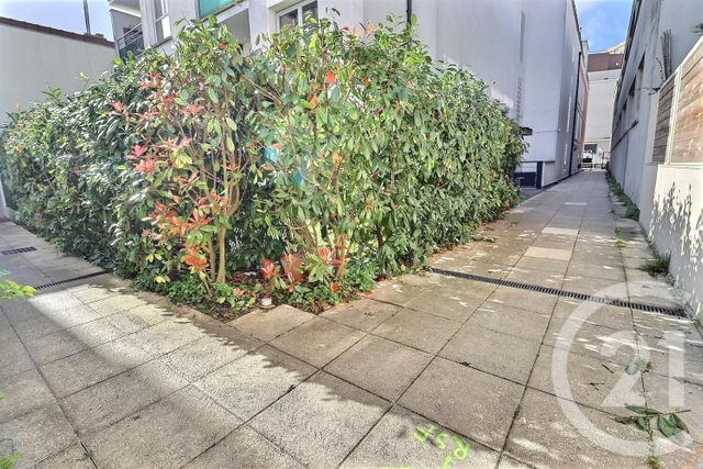 Appartement à vendre - 2 pièces - 39.55 m2 - ROMAINVILLE - 93 - ILE-DE-FRANCE - Century 21 Ricard Immobilier