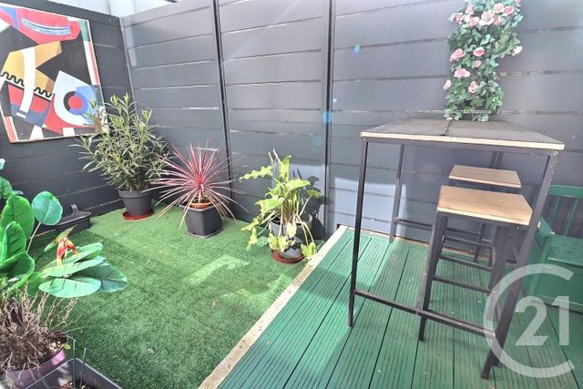 Appartement à vendre - 2 pièces - 39.55 m2 - ROMAINVILLE - 93 - ILE-DE-FRANCE - Century 21 Ricard Immobilier