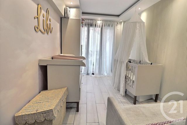 Appartement à vendre - 4 pièces - 78.0 m2 - LES LILAS - 93 - ILE-DE-FRANCE - Century 21 Ricard Immobilier