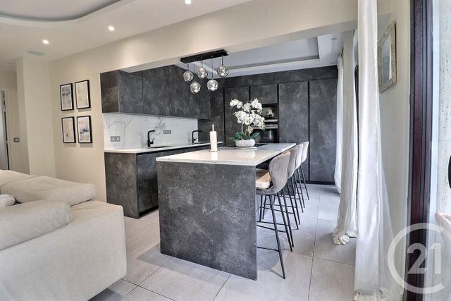 Appartement à vendre - 4 pièces - 78.0 m2 - LES LILAS - 93 - ILE-DE-FRANCE - Century 21 Ricard Immobilier