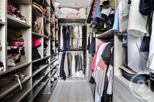 Appartement à vendre - 4 pièces - 78.0 m2 - LES LILAS - 93 - ILE-DE-FRANCE - Century 21 Ricard Immobilier