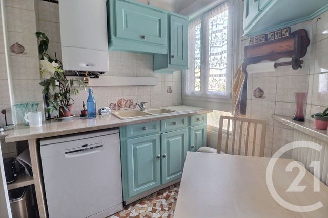 Appartement à vendre - 4 pièces - 84.45 m2 - LES LILAS - 93 - ILE-DE-FRANCE - Century 21 Ricard Immobilier
