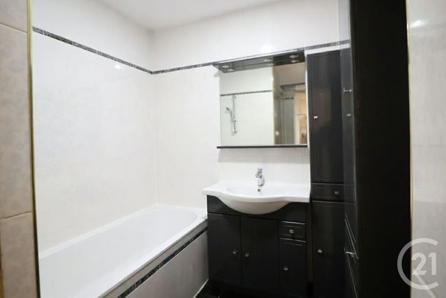 Appartement à vendre - 4 pièces - 80.0 m2 - LES LILAS - 93 - ILE-DE-FRANCE - Century 21 Ricard Immobilier