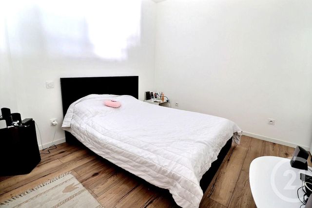 Appartement F1 à vendre - 2 pièces - 44.01 m2 - LES LILAS - 93 - ILE-DE-FRANCE - Century 21 Ricard Immobilier