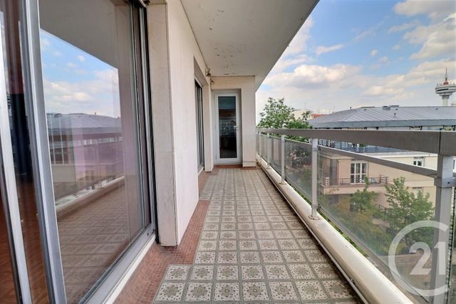 Appartement à vendre - 3 pièces - 74.8 m2 - LES LILAS - 93 - ILE-DE-FRANCE - Century 21 Ricard Immobilier