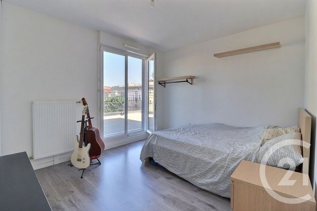 Appartement à vendre - 4 pièces - 89.51 m2 - BAGNOLET - 93 - ILE-DE-FRANCE - Century 21 Ricard Immobilier