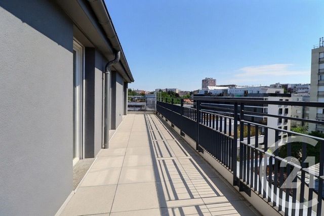 Appartement à vendre - 4 pièces - 89.51 m2 - BAGNOLET - 93 - ILE-DE-FRANCE - Century 21 Ricard Immobilier