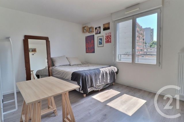 Appartement à vendre - 4 pièces - 89.51 m2 - BAGNOLET - 93 - ILE-DE-FRANCE - Century 21 Ricard Immobilier