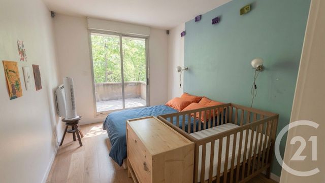 Appartement à vendre - 2 pièces - 47.85 m2 - LES LILAS - 93 - ILE-DE-FRANCE - Century 21 Ricard Immobilier
