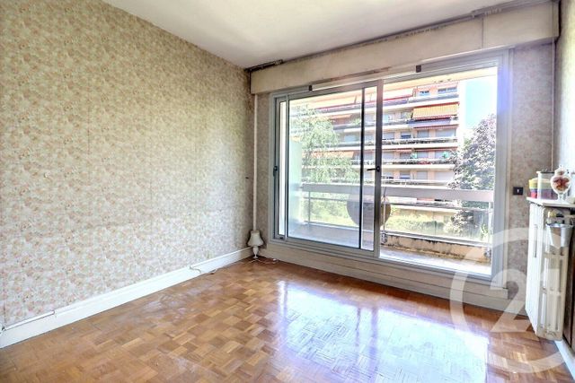Appartement F3 à vendre - 3 pièces - 66.01 m2 - LES LILAS - 93 - ILE-DE-FRANCE - Century 21 Ricard Immobilier