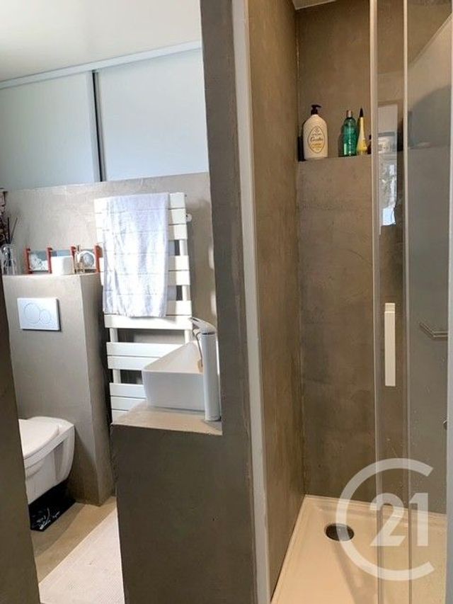 Appartement à vendre - 3 pièces - 48.0 m2 - LES LILAS - 93 - ILE-DE-FRANCE - Century 21 Ricard Immobilier
