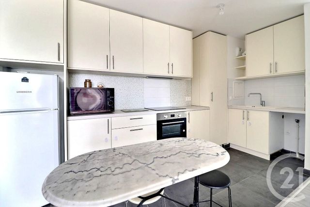 Appartement F3 à vendre - 3 pièces - 63.94 m2 - LES LILAS - 93 - ILE-DE-FRANCE - Century 21 Ricard Immobilier