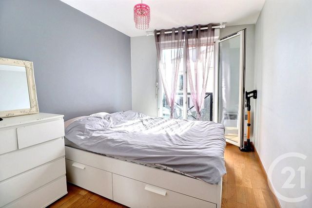 Appartement à vendre - 6 pièces - 92.3 m2 - LES LILAS - 93 - ILE-DE-FRANCE - Century 21 Ricard Immobilier