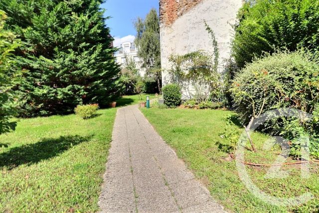 Appartement à vendre - 6 pièces - 92.3 m2 - LES LILAS - 93 - ILE-DE-FRANCE - Century 21 Ricard Immobilier