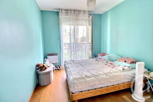 Appartement à vendre - 6 pièces - 92.3 m2 - LES LILAS - 93 - ILE-DE-FRANCE - Century 21 Ricard Immobilier