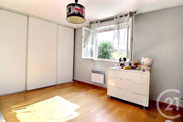 Appartement à vendre - 6 pièces - 92.3 m2 - LES LILAS - 93 - ILE-DE-FRANCE - Century 21 Ricard Immobilier