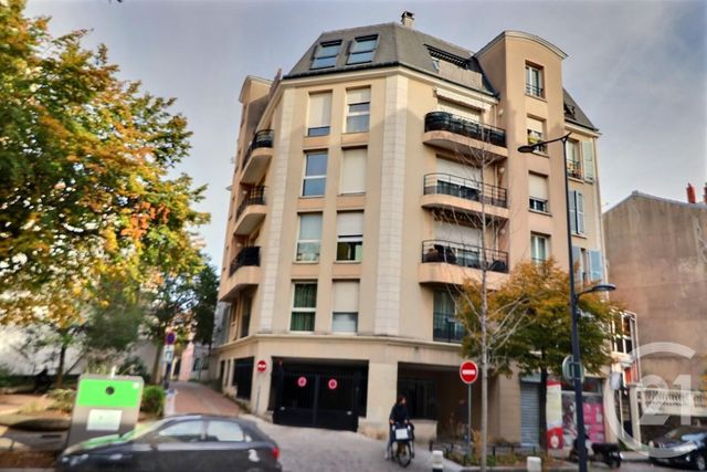 Appartement à vendre - 5 pièces - 105.0 m2 - LES LILAS - 93 - ILE-DE-FRANCE - Century 21 Ricard Immobilier